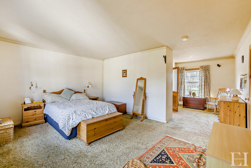 8637095-interiorW...