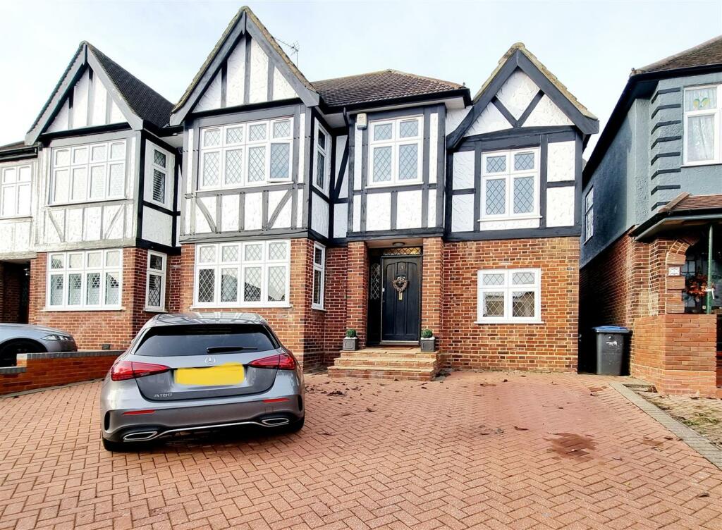 20241206_130928-4200x2800 CC.jpg