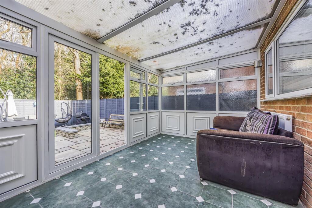 88 James Copse Road, Horndean-PorticoMarketing-Sol