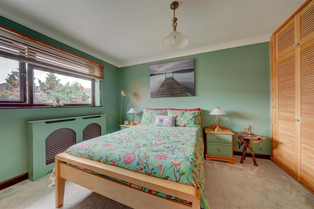 8 Lambert Rd (34).jpg