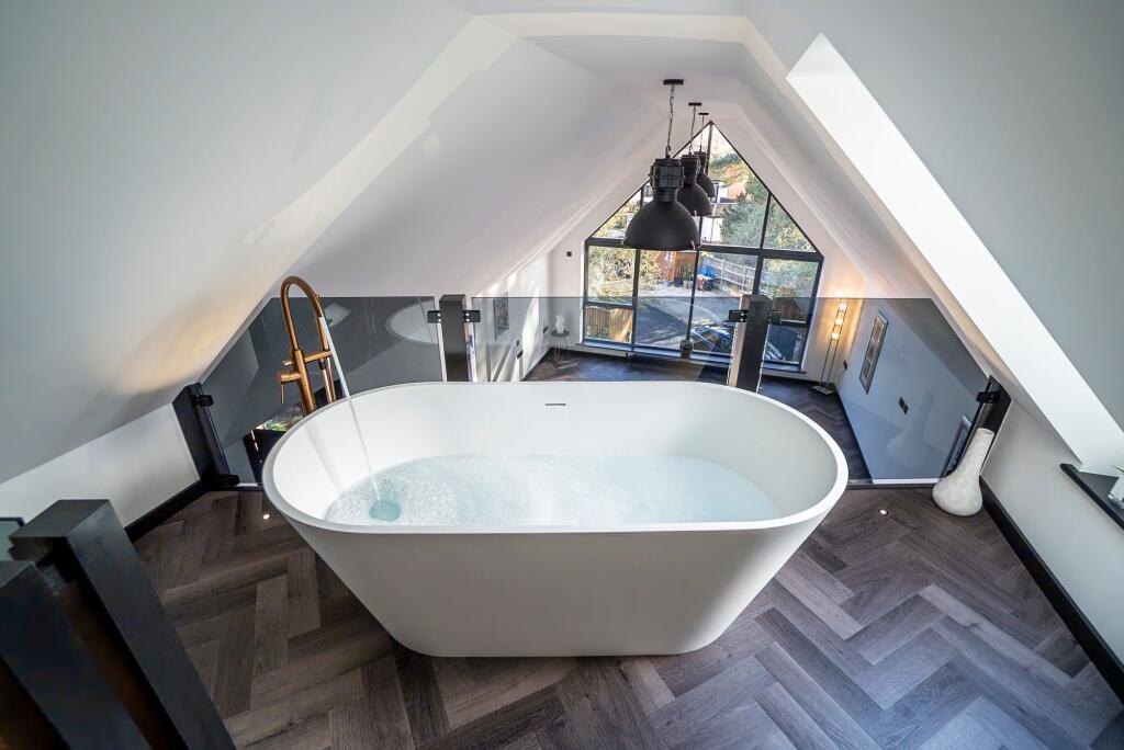 Master suite bath