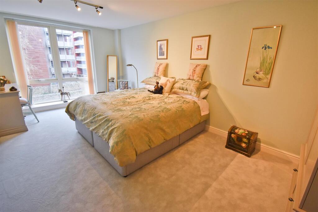 Bedroom 1.jpg