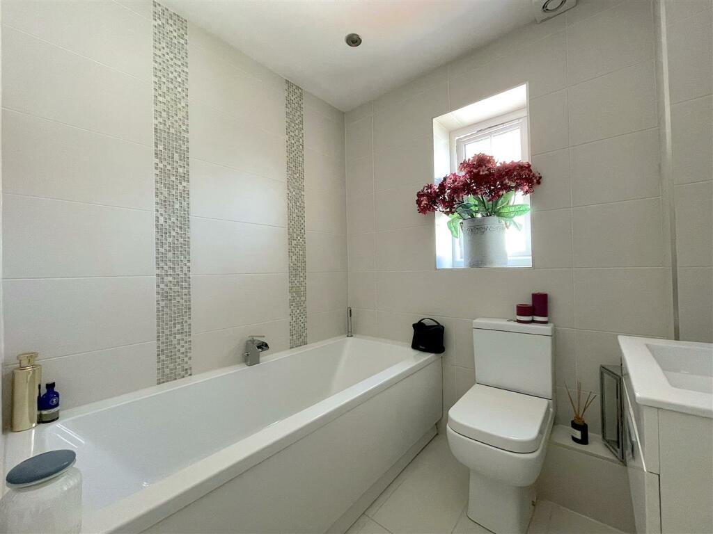 Bathroom (1).jpeg