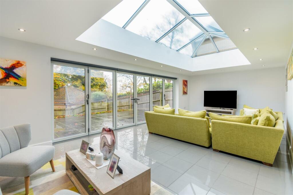 8627852-interior09.jpg