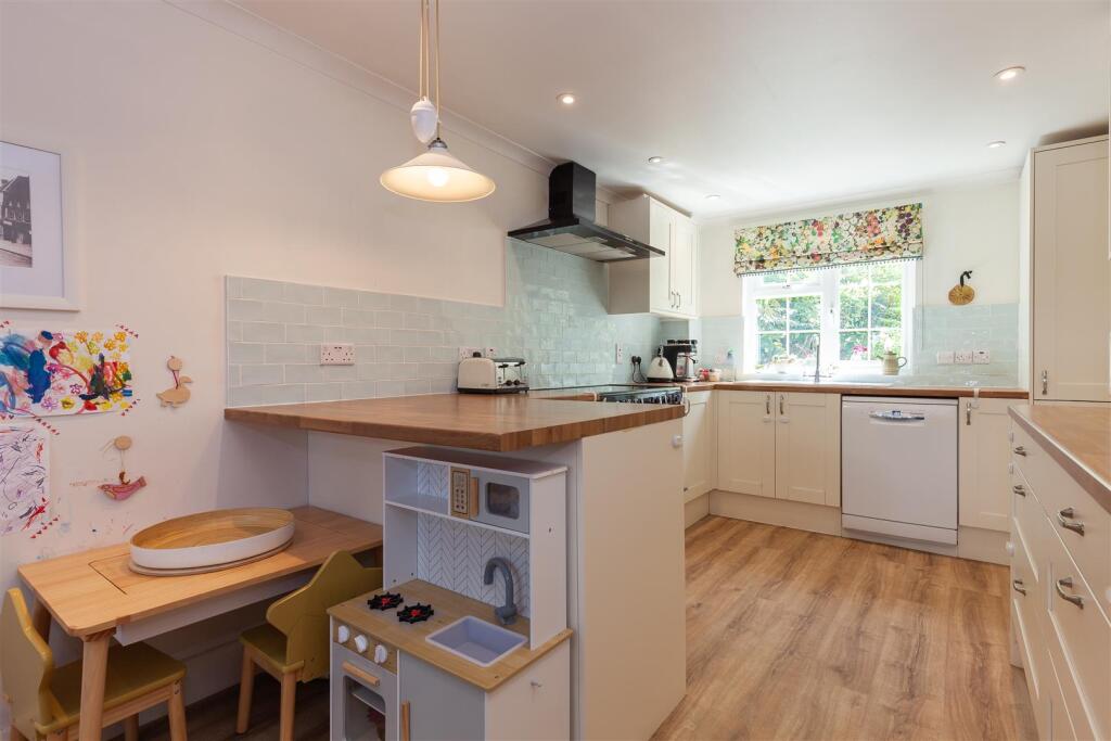 Kitchen - Dining Room 5.jpg