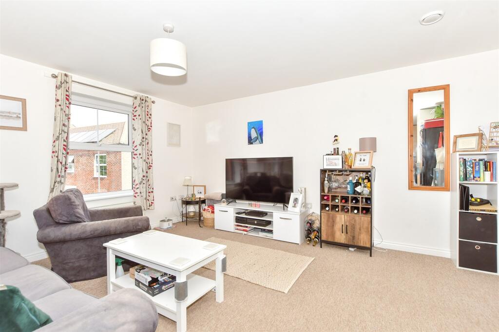 Lounge/Kitchen/Dining