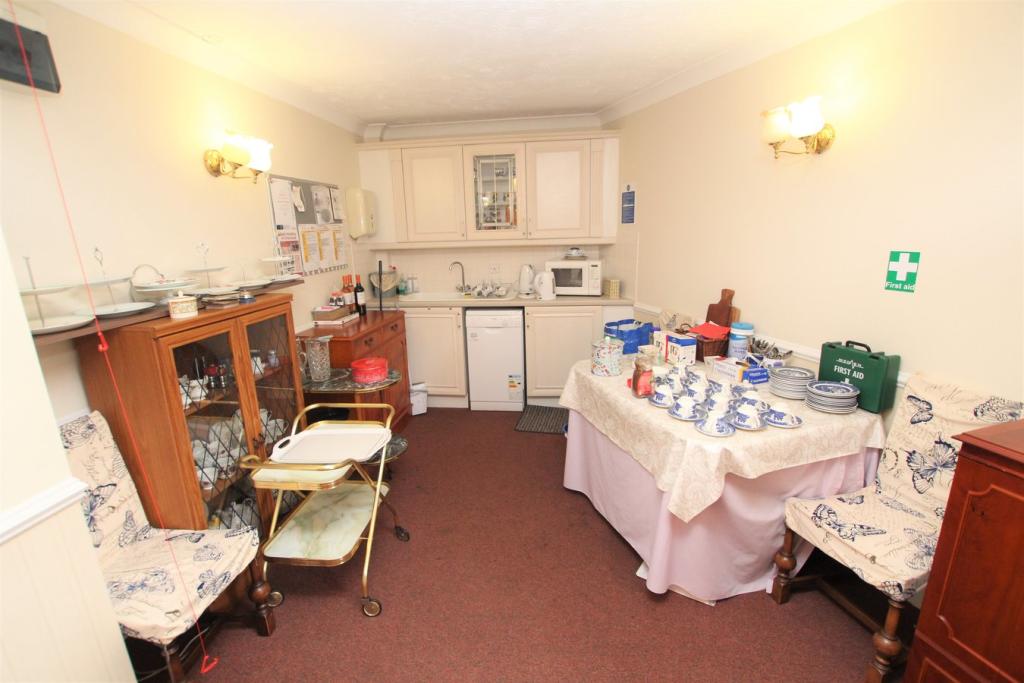 Communal Kitchen