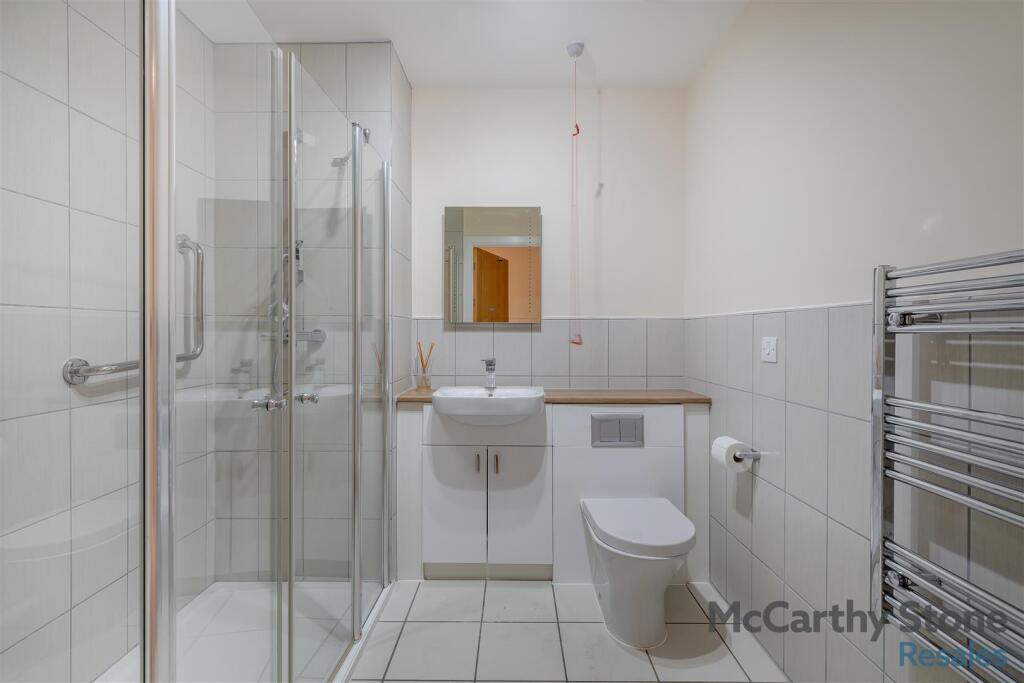 8650803-interior25.jpg