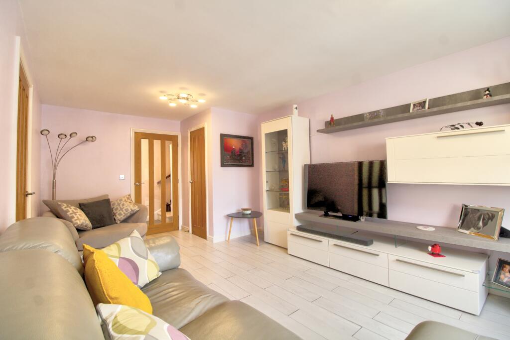 IMG_1679_80_81_Interior 4