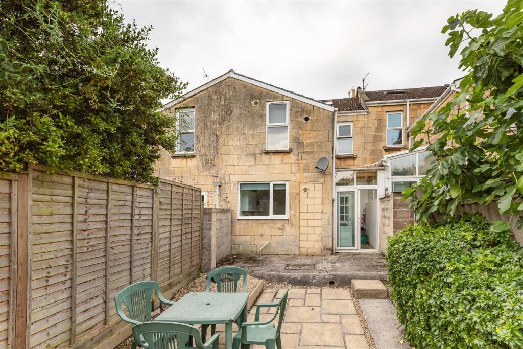 10 Shaftesbury Ave -3.jpg