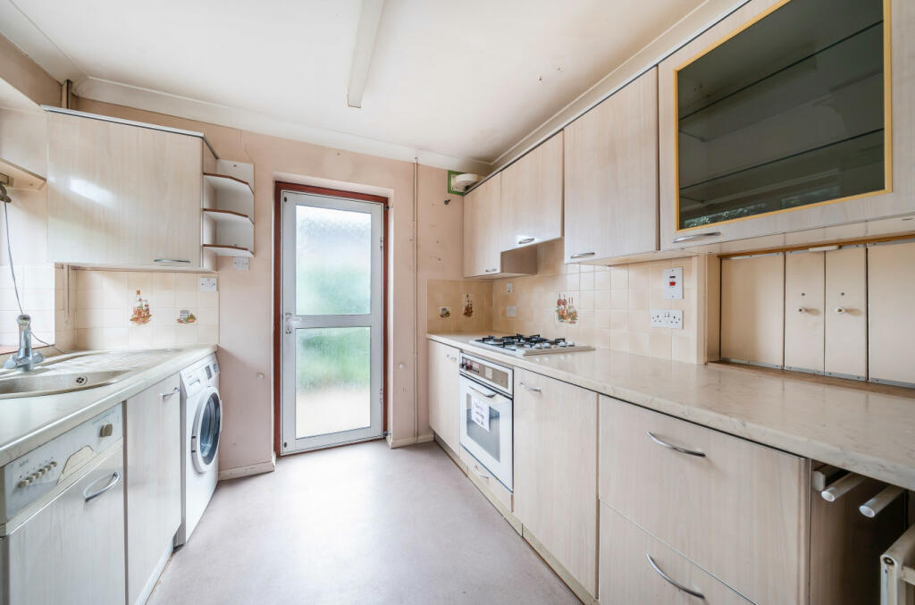 1048859 (3).jpg