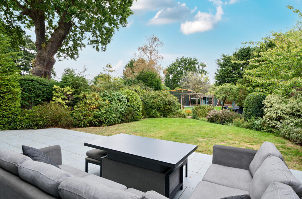 1331770-8-6889381...