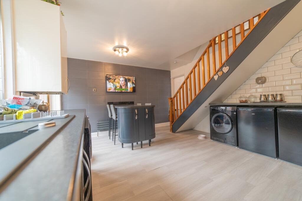 Award-winning Media team on EVERY Listing_20