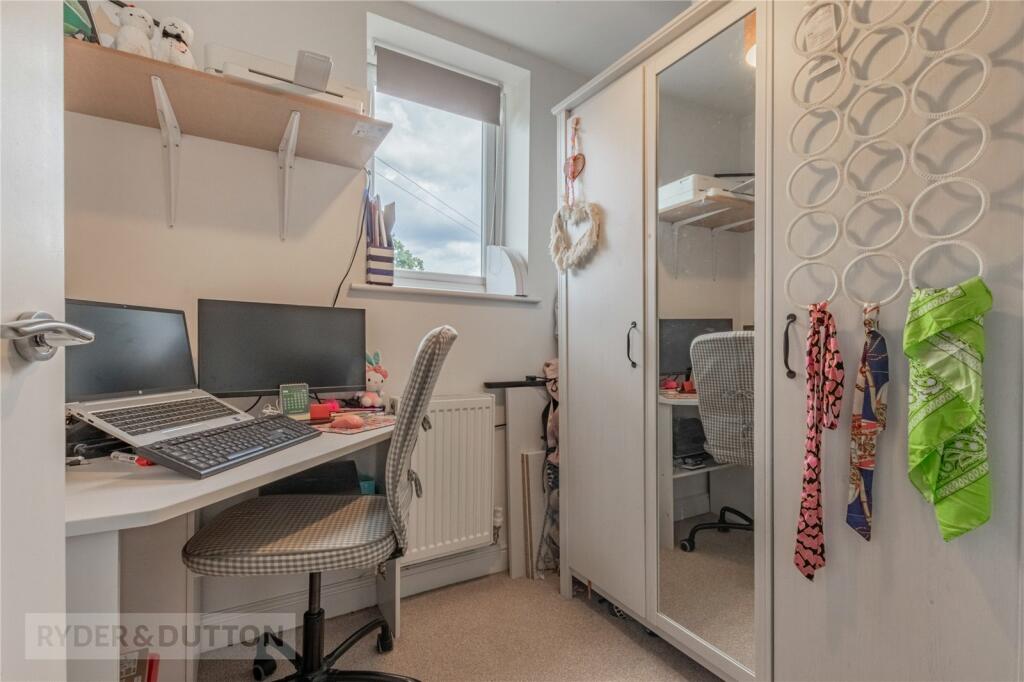 Bedroom / Office