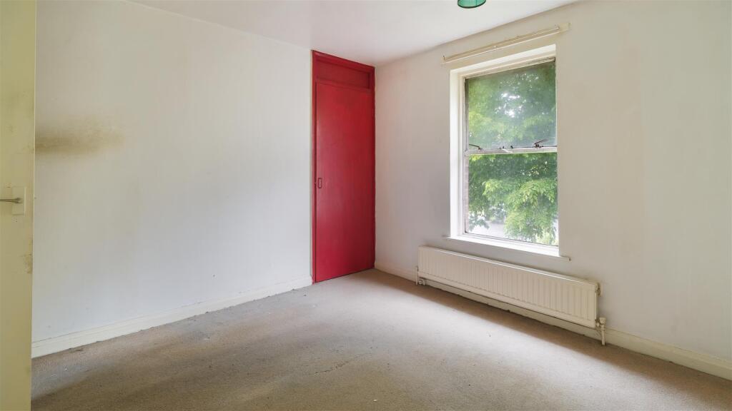 179WestminsterCres-15.jpg