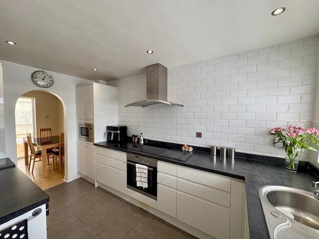 16 Dene Hollow 11.jpg