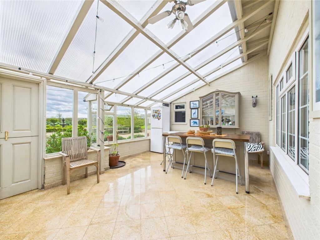 Sun Room/Bar