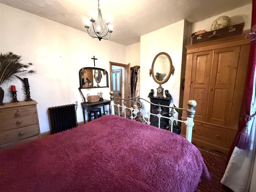 40 arch street bed 43.jpeg