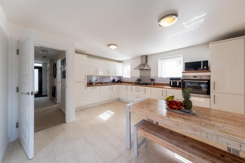 48 Silverlea Road-001.jpg