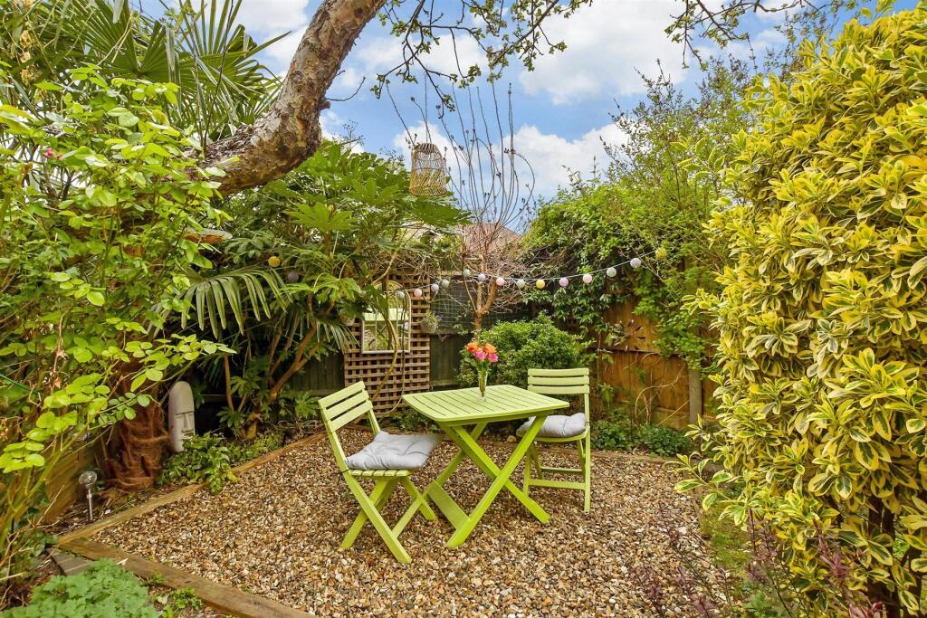 External Lifestyle Photograph