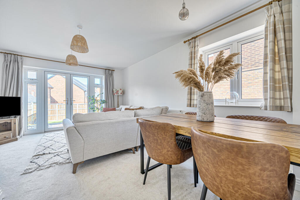 1348860-11-68bed6...