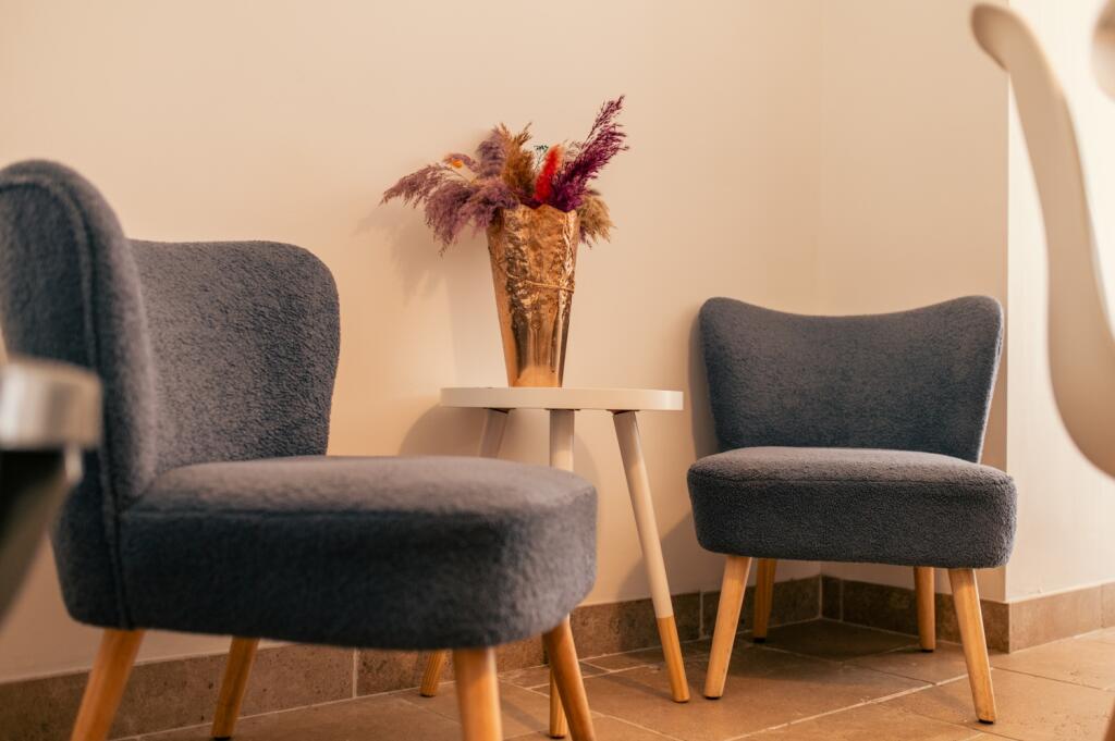 Call 02920 454555 to secure your viewing_2