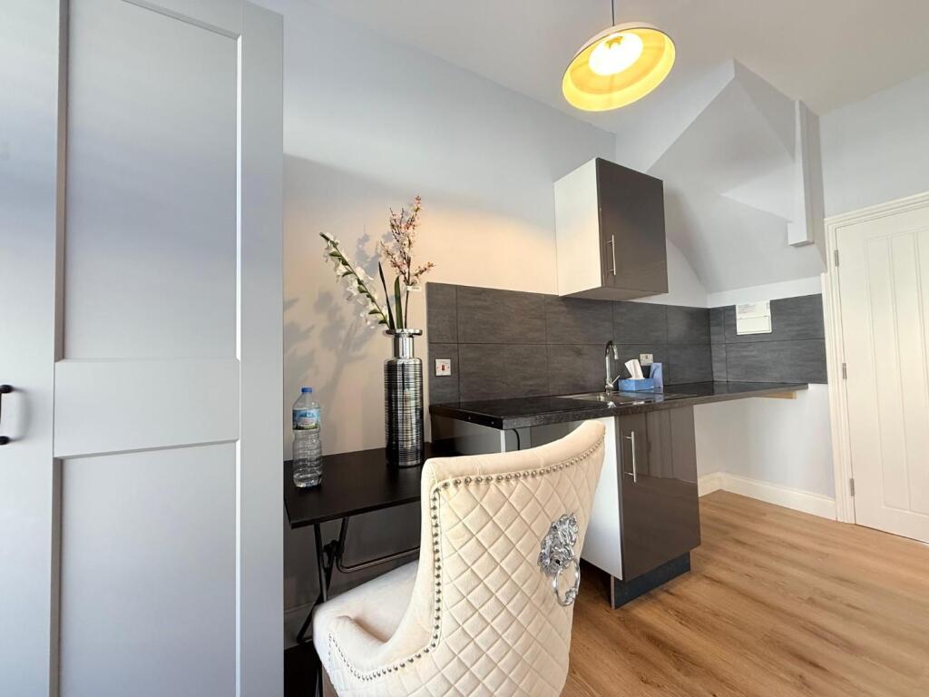 WhatsApp Image 2025-10-07 at 15.59.01 (6).jpeg