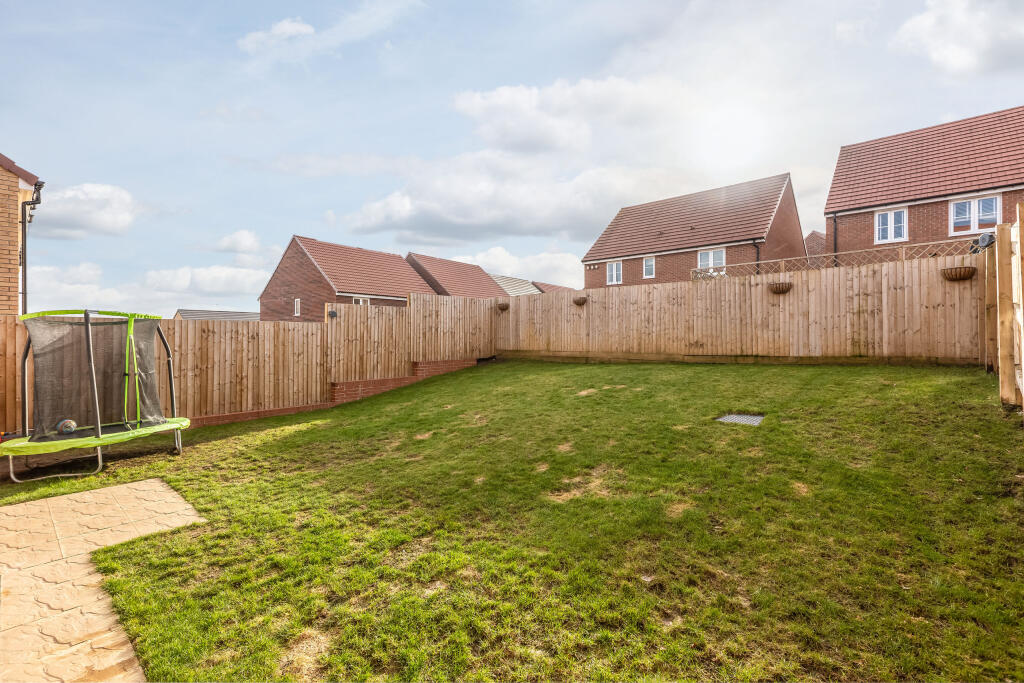 Laurel Court 25 External-3