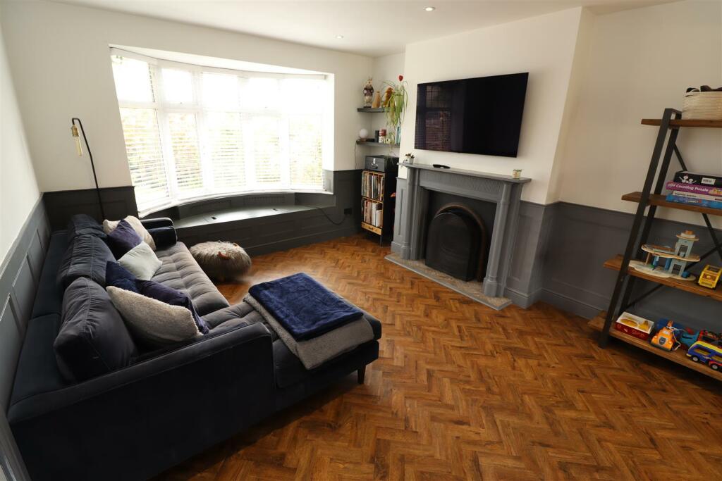 Open Plan Lounge / Dining / Kitchen