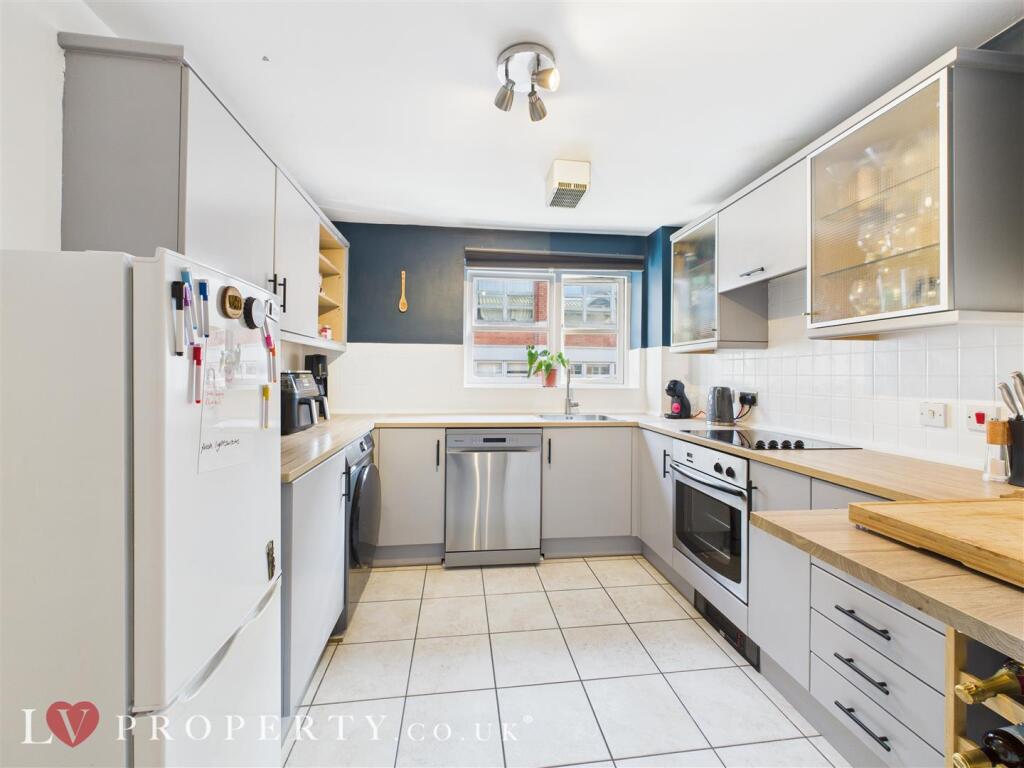 CAM05016G0-PR0062-ST