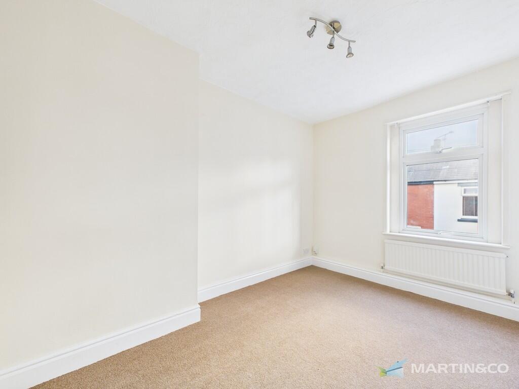 CAM02318G0-PR0546...