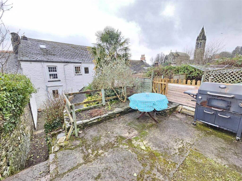 Garden and rear of house.jpg