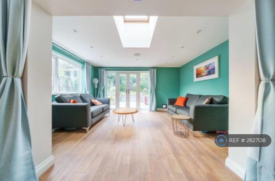 Family Room / Sunroom