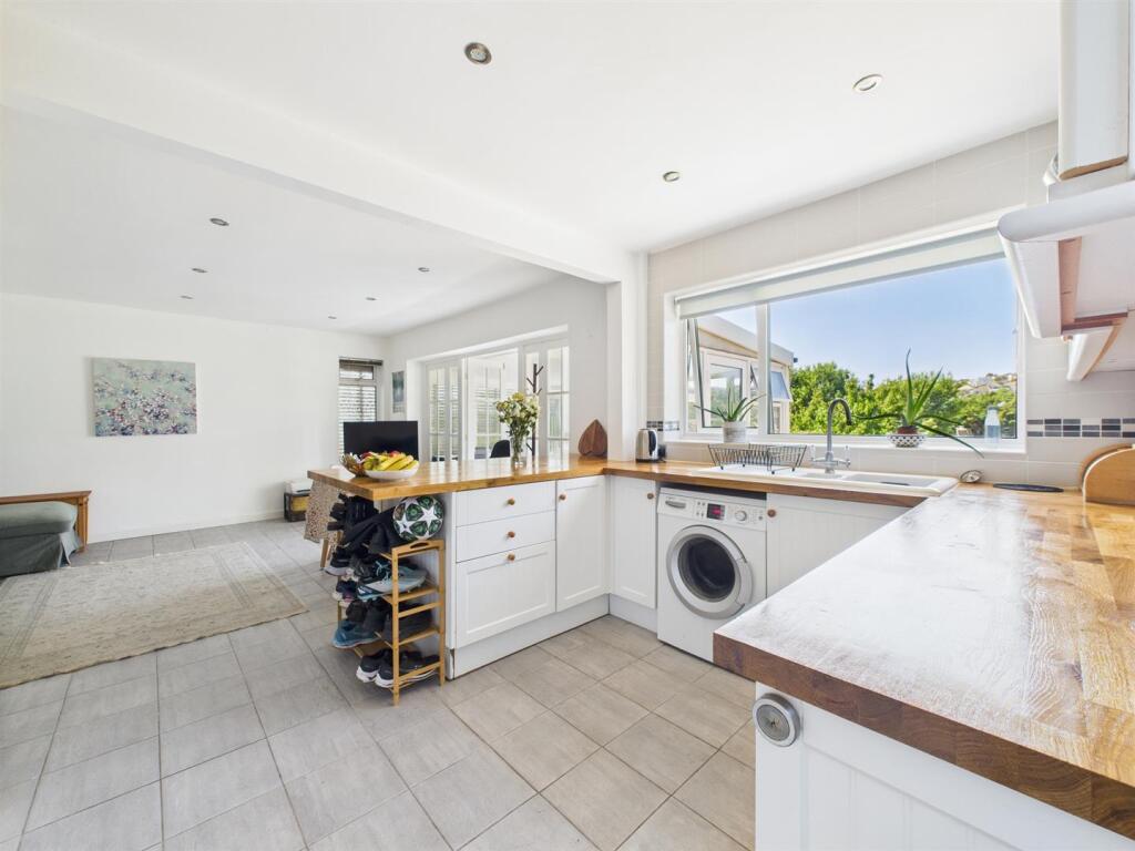 Kitchen/Living