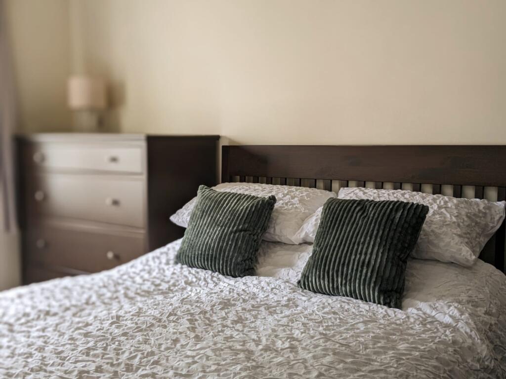 bed 1