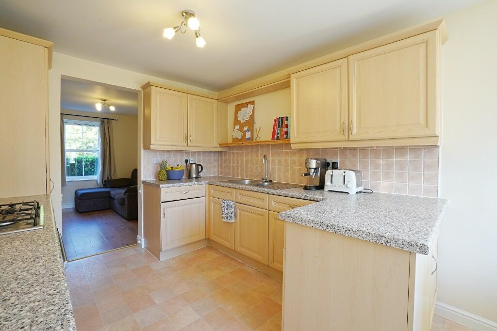 Kitchen dining rm