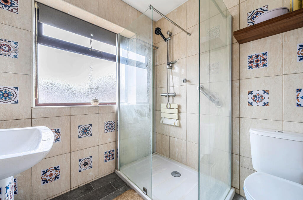 1364766-12-68ecde...