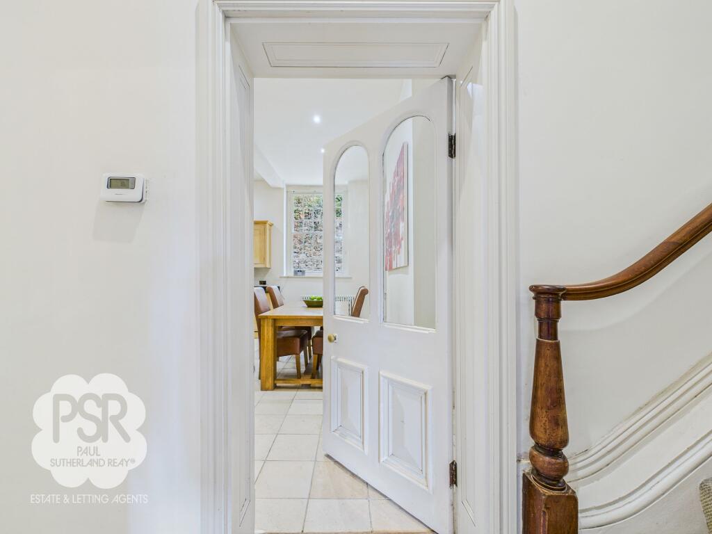 16 - Into the Kitchen Diner