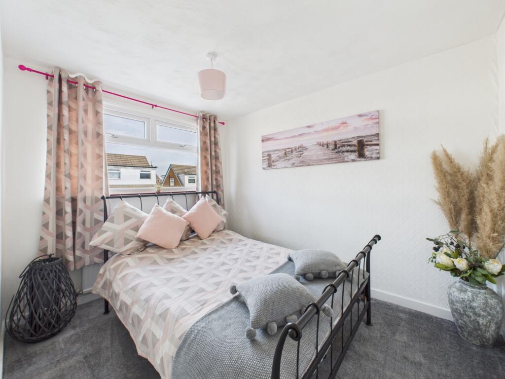 CAM03729G0-PR0073-STILL025