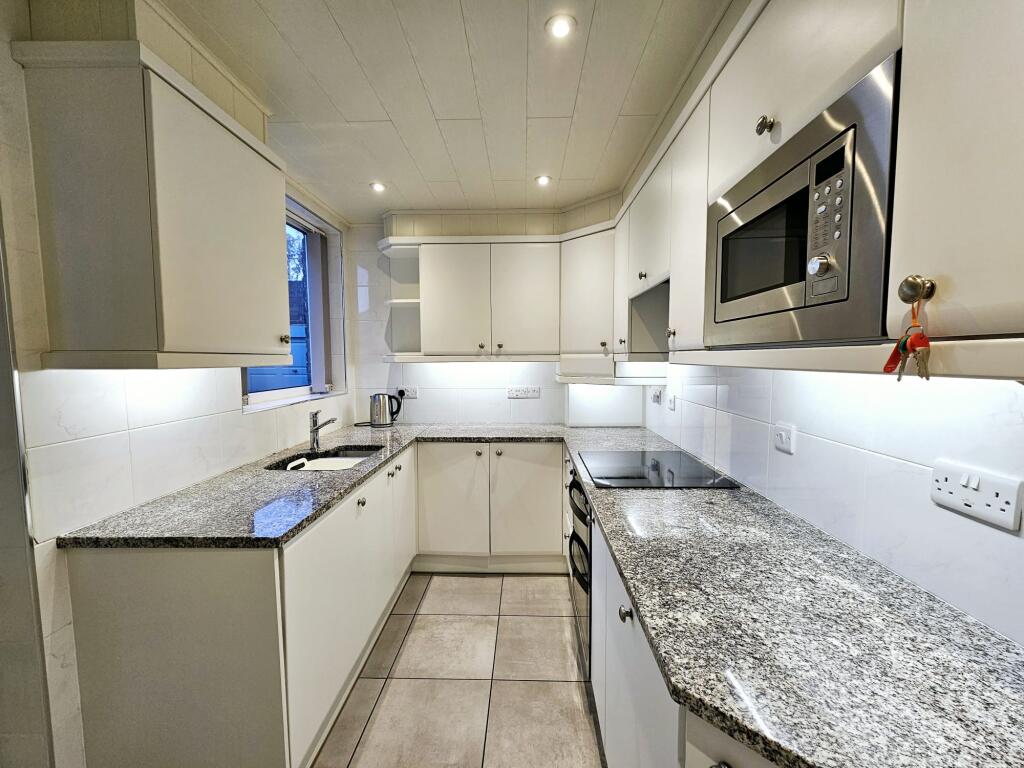 5db888ce-251c-4472-9945-9b353d348f38