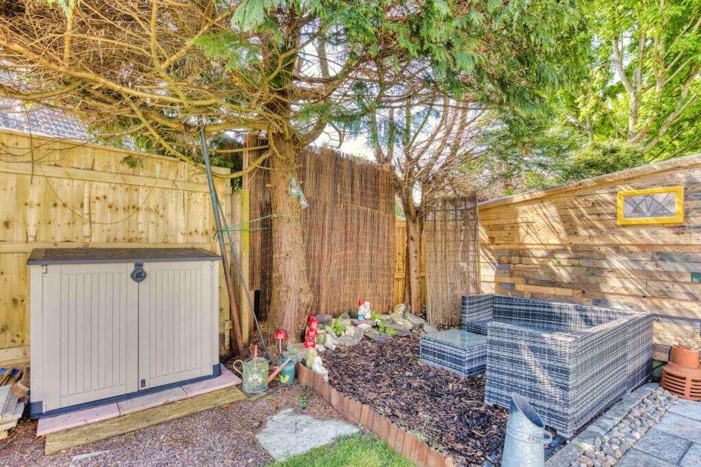 Ewemove Taunton - Elms Estate (1)