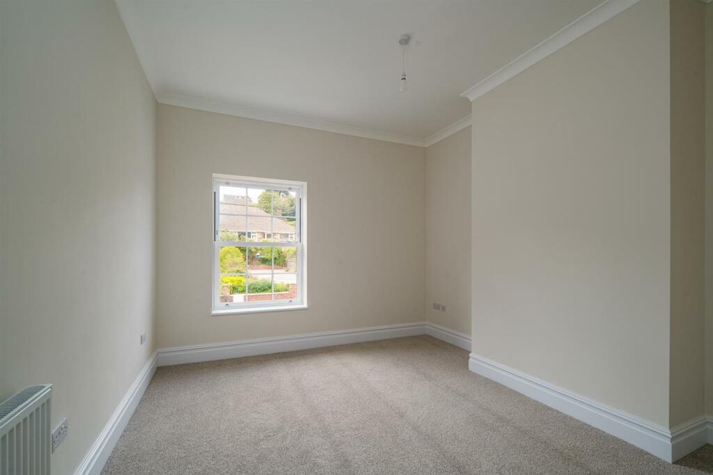 Bedroom 4.jpeg