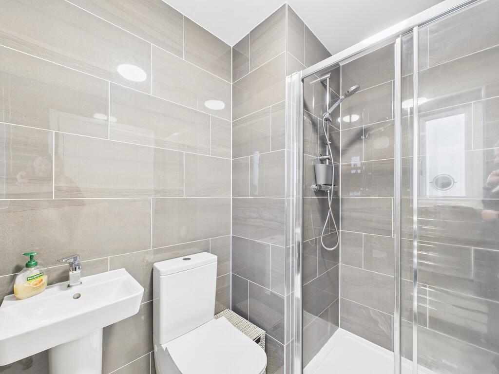 CAM05526G0-PR0066...