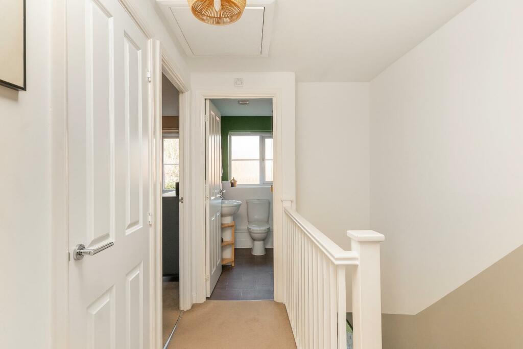 3S7LCHD - Landing A.jpg