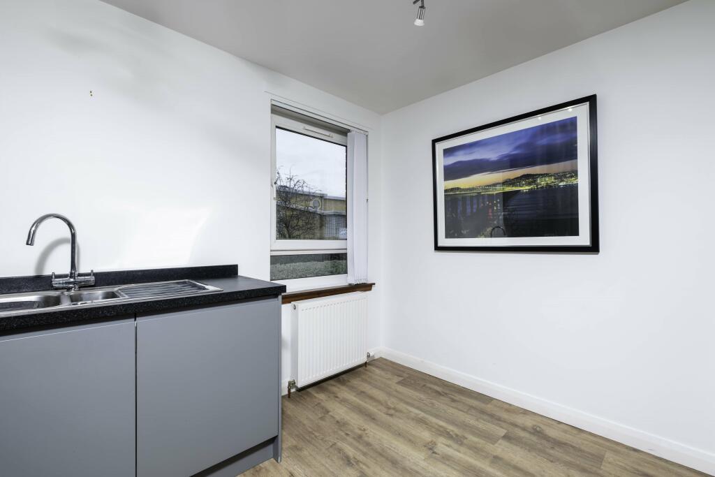 31 Woodlands Gardens