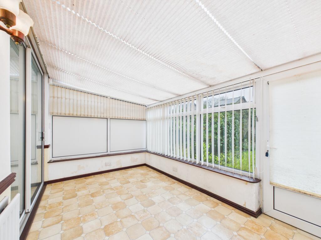 CAM05672G0-PR0095-STILL008