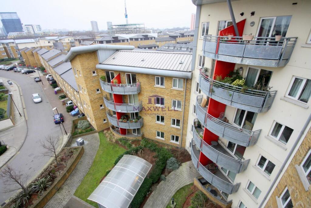 2 bed 2 bath for rent in Bow, E3