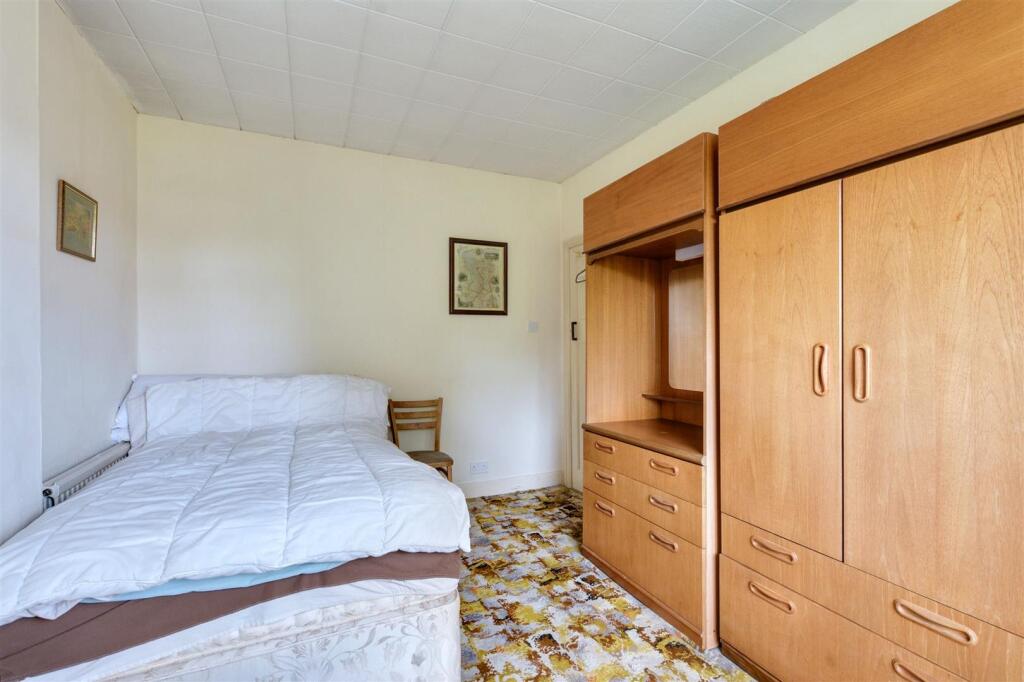 Bedroom 2_1.jpeg