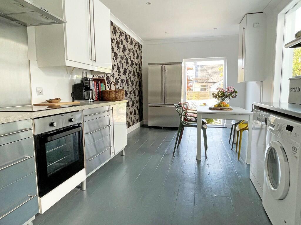 Kit/Breakfast Room