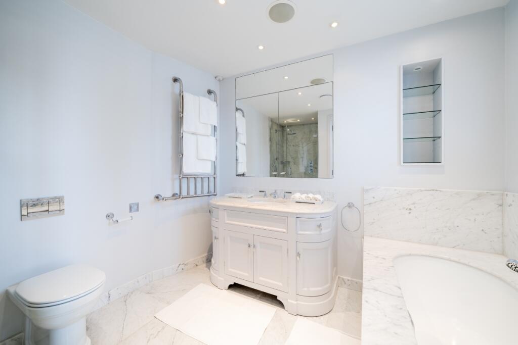 Wycombe Square 1F...